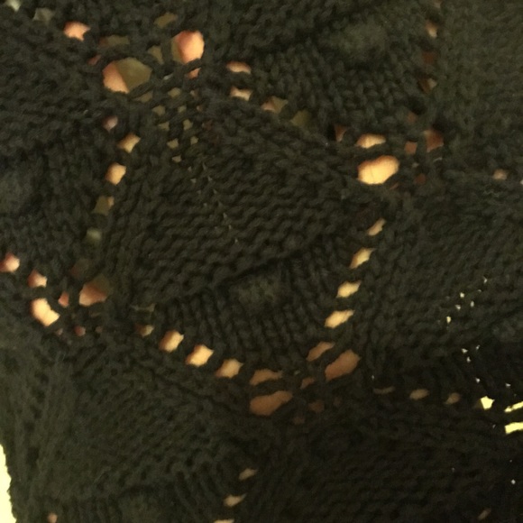 Tommy Hilfiger Sweater. - Picture 3 of 3